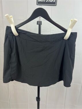 Outdoor Voices Women’s Skorts Size XL